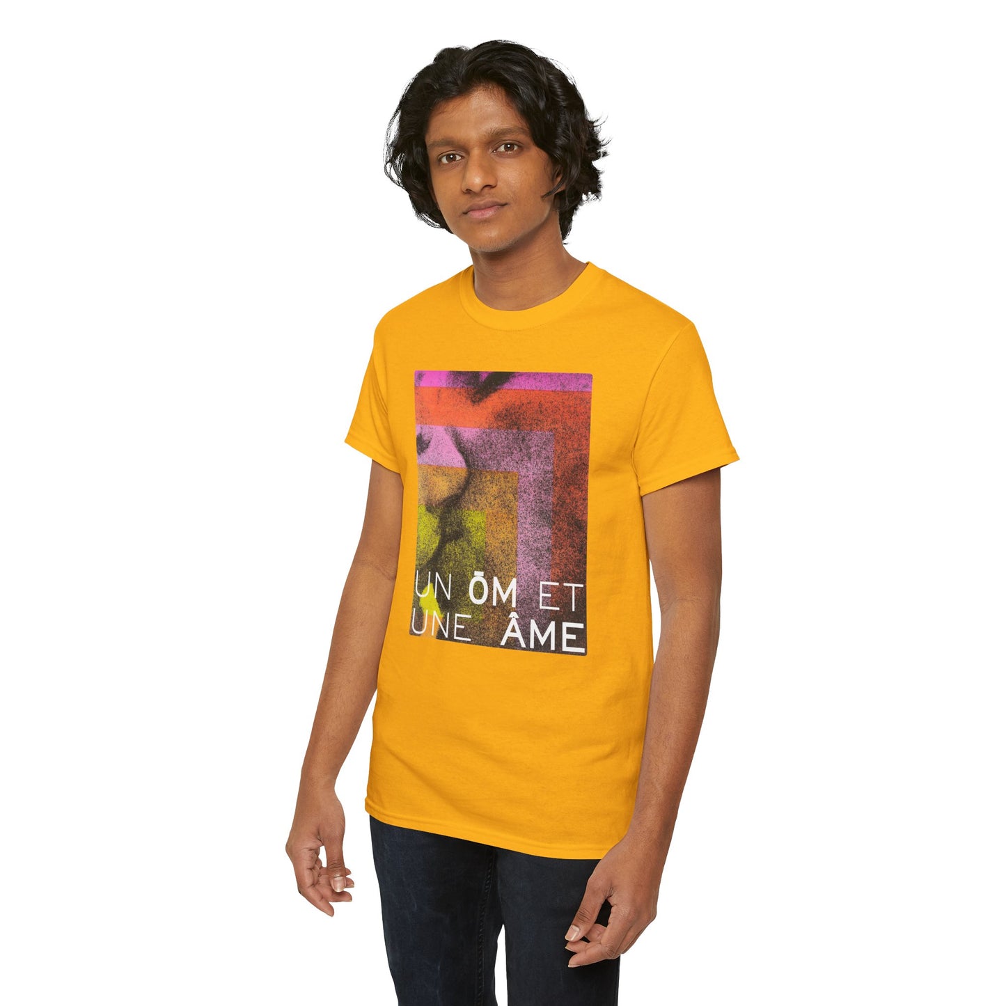 UN ŌM ET UNE ÂME Unisex Heavy Cotton Tee