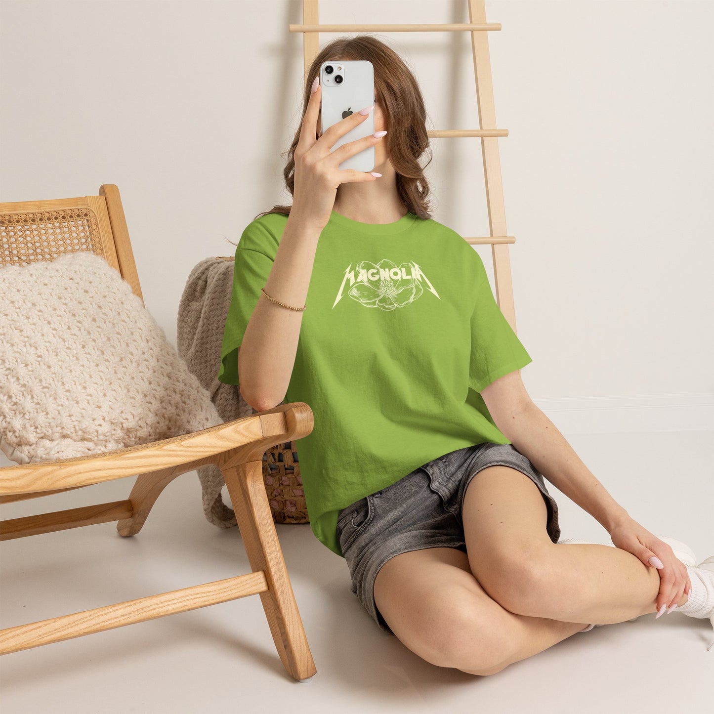 MagnoliA Unisex Heavy Cotton Tee