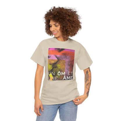 UN ŌM ET UNE ÂME Unisex Heavy Cotton Tee