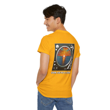 SUN SETS & SEA Unisex Heavy Cotton Tee