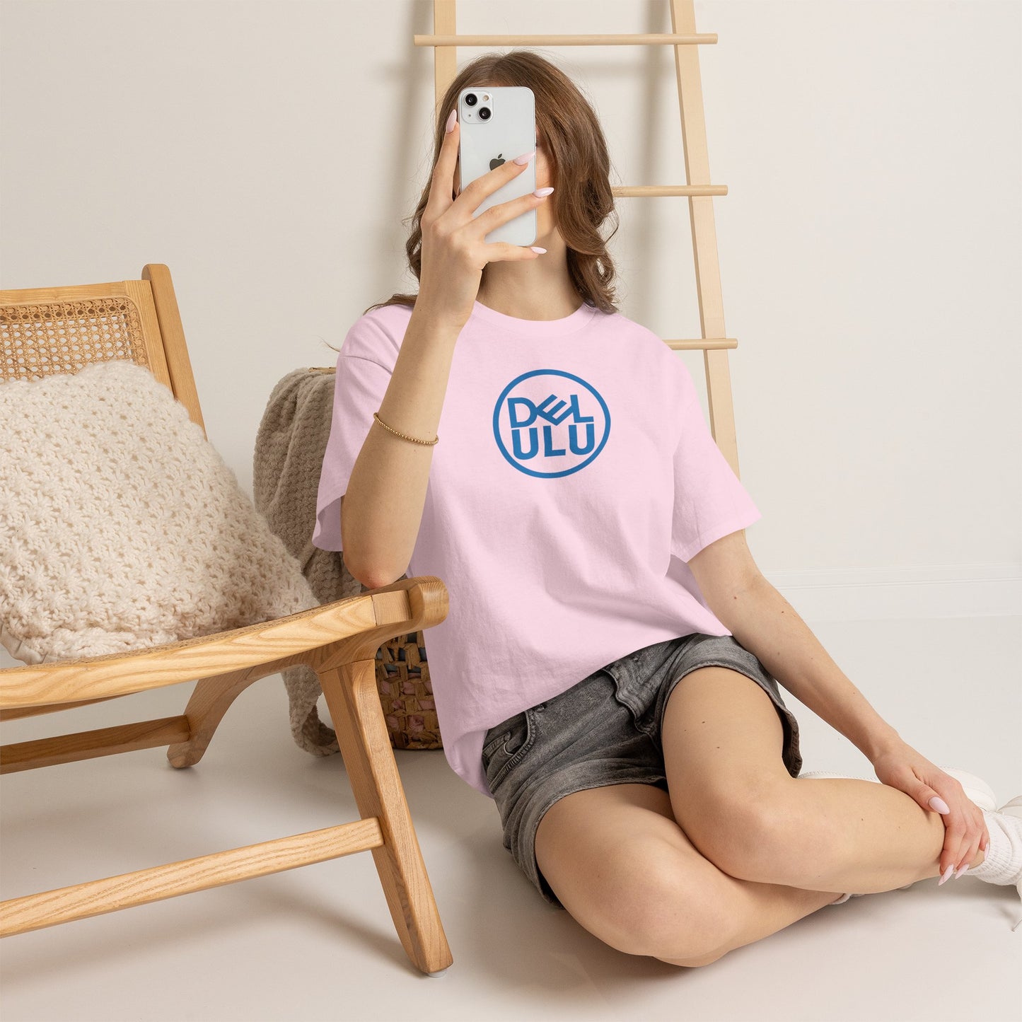 DELULU Unisex Heavy Cotton Tee