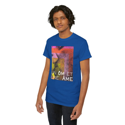 UN ŌM ET UNE ÂME Unisex Heavy Cotton Tee