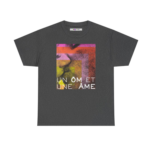 UN ŌM ET UNE ÂME Unisex Heavy Cotton Tee
