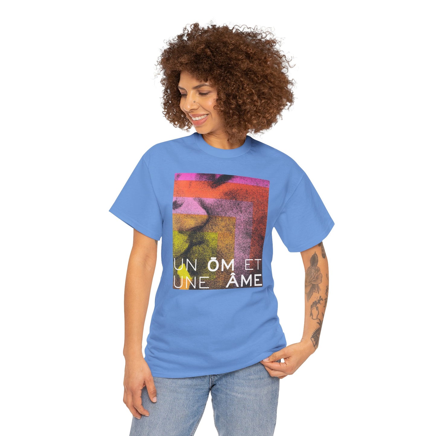 UN ŌM ET UNE ÂME Unisex Heavy Cotton Tee