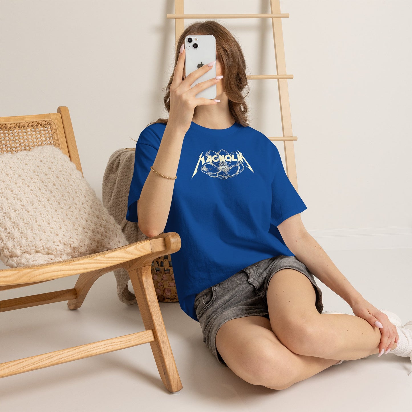 MagnoliA Unisex Heavy Cotton Tee