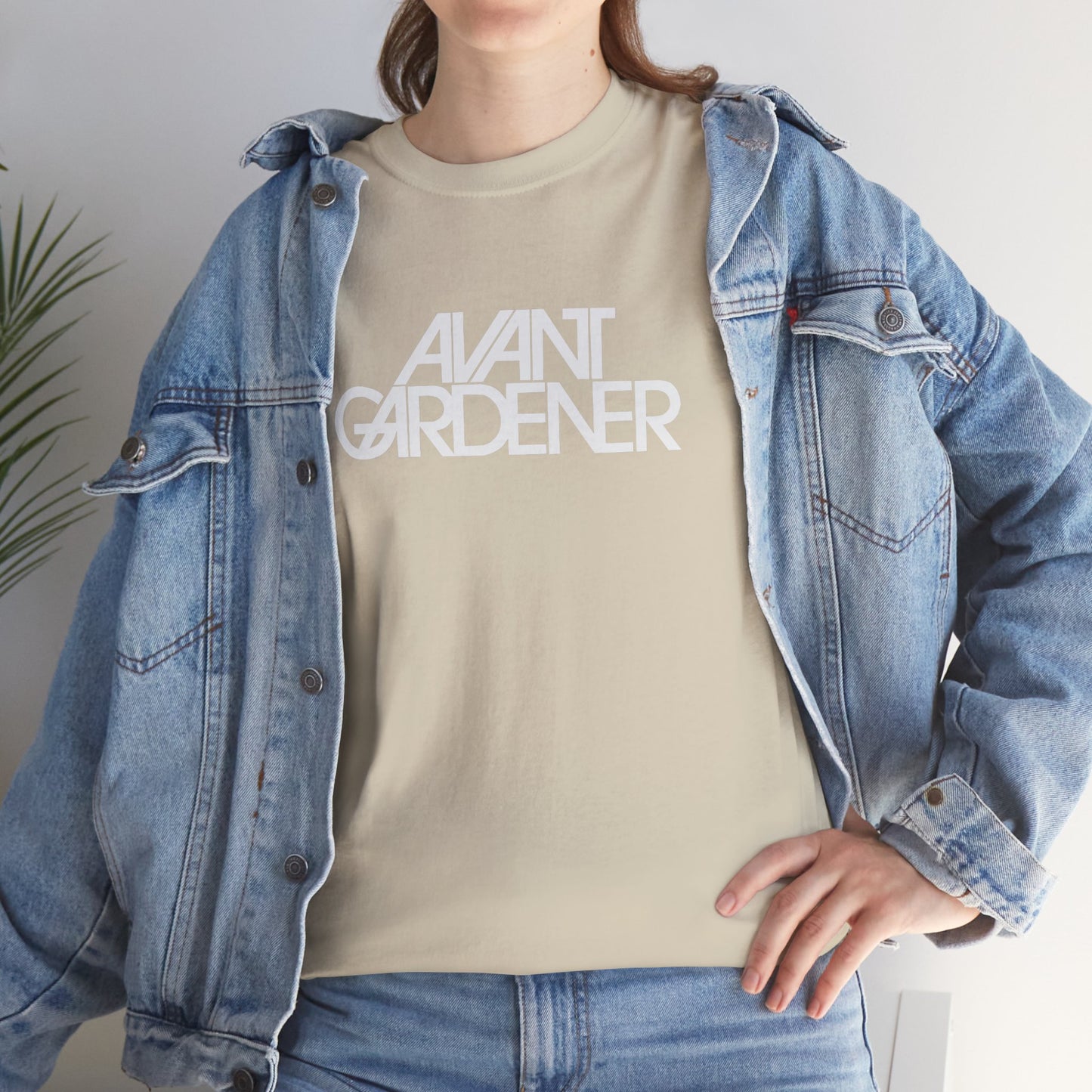 AVANTGARDENER Unisex Heavy Cotton Tee
