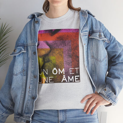 UN ŌM ET UNE ÂME Unisex Heavy Cotton Tee