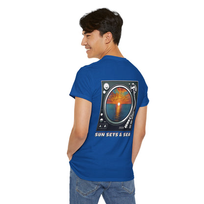 SUN SETS & SEA Unisex Heavy Cotton Tee