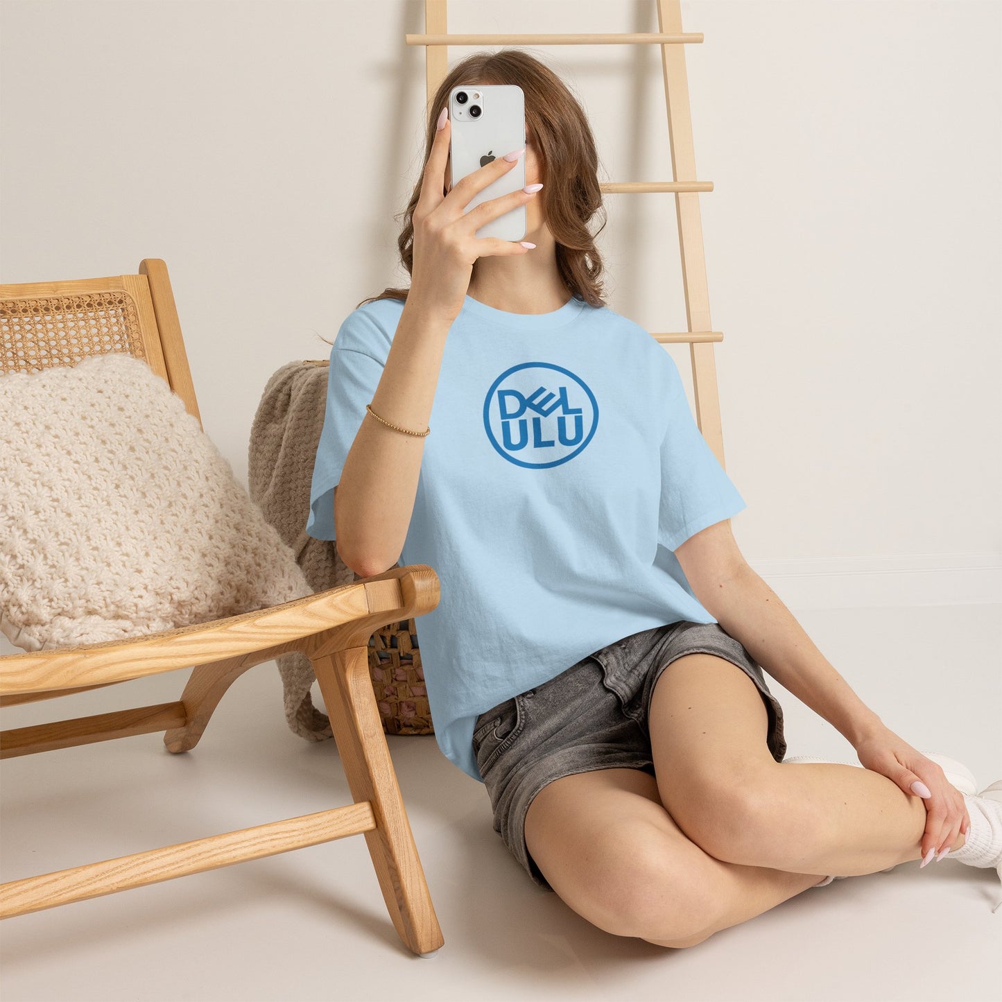 DELULU Unisex Heavy Cotton Tee