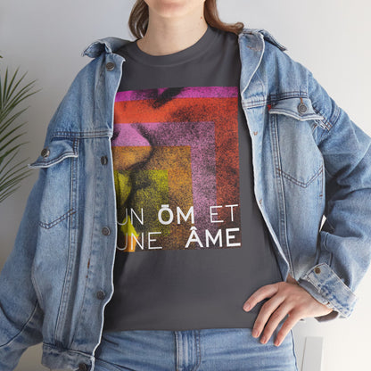 UN ŌM ET UNE ÂME Unisex Heavy Cotton Tee