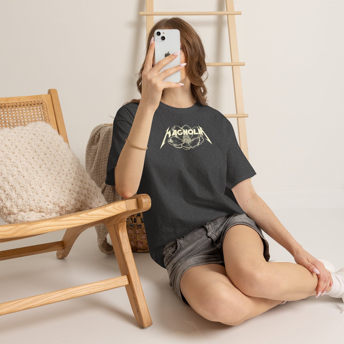 MagnoliA Unisex Heavy Cotton Tee