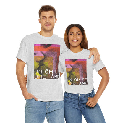 UN ŌM ET UNE ÂME Unisex Heavy Cotton Tee