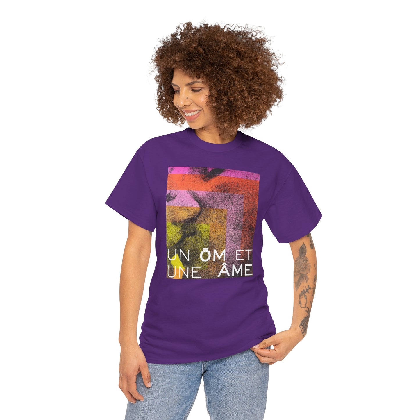 UN ŌM ET UNE ÂME Unisex Heavy Cotton Tee
