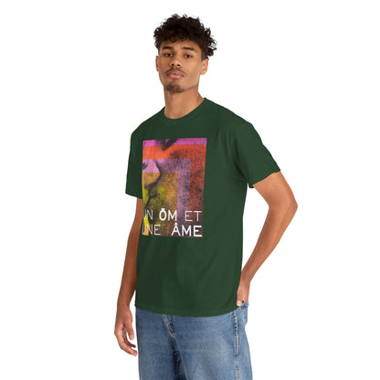 UN ŌM ET UNE ÂME Unisex Heavy Cotton Tee