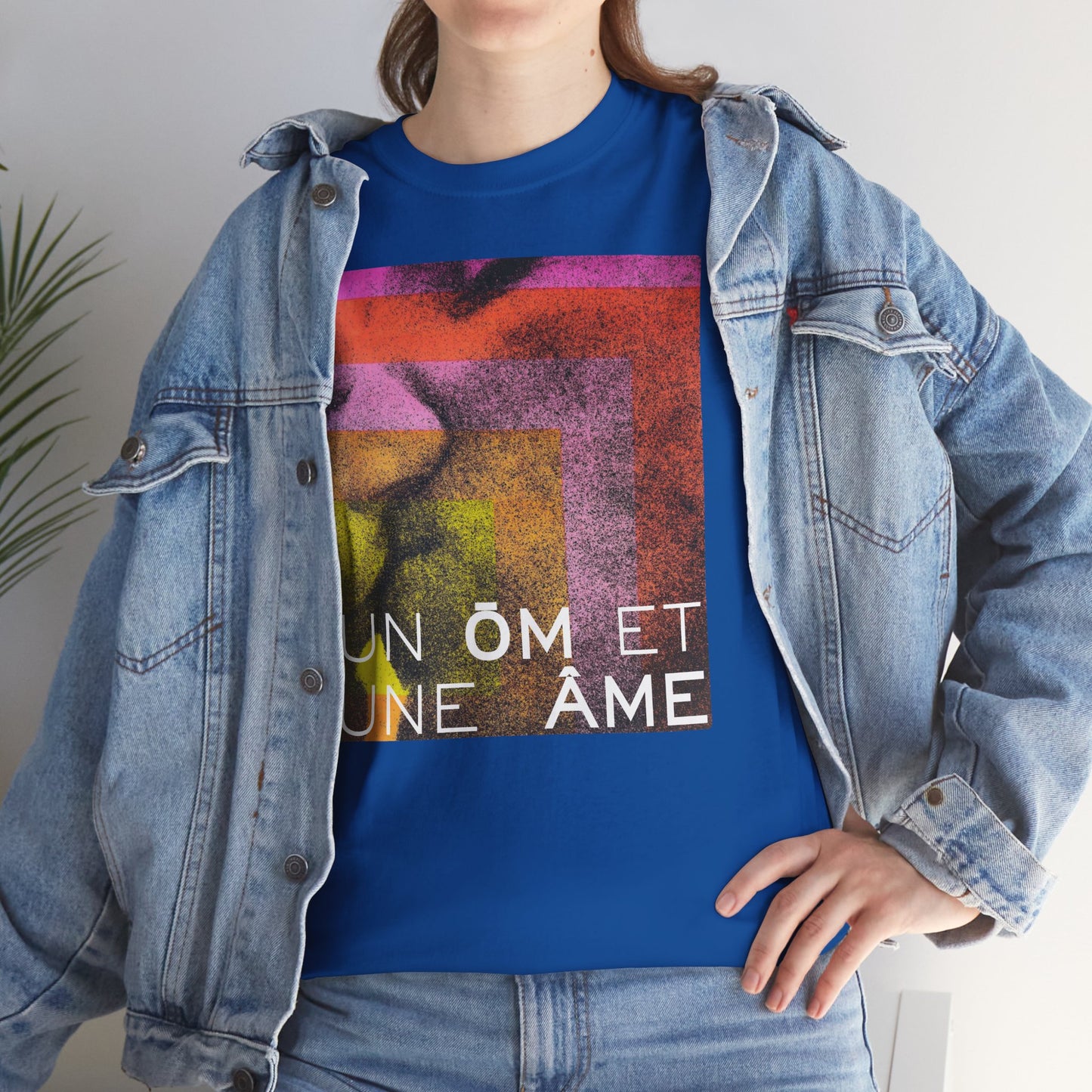 UN ŌM ET UNE ÂME Unisex Heavy Cotton Tee