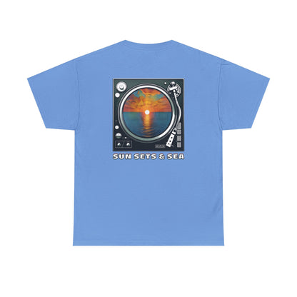 SUN SETS & SEA Unisex Heavy Cotton Tee