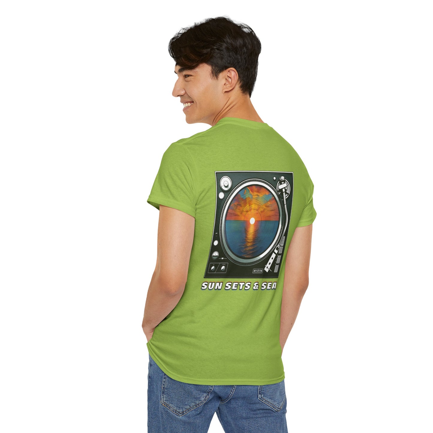 SUN SETS & SEA Unisex Heavy Cotton Tee