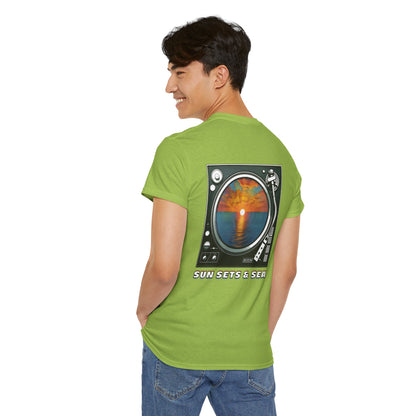 SUN SETS & SEA Unisex Heavy Cotton Tee