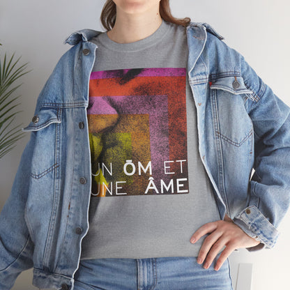 UN ŌM ET UNE ÂME Unisex Heavy Cotton Tee