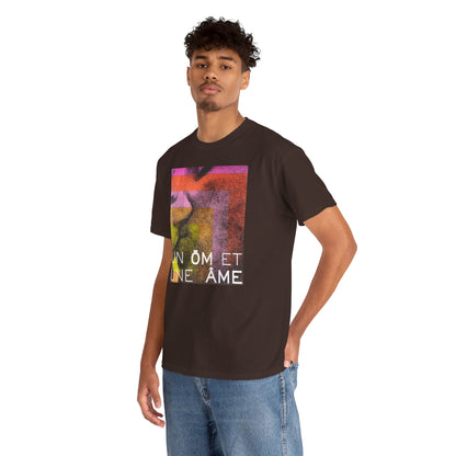 UN ŌM ET UNE ÂME Unisex Heavy Cotton Tee