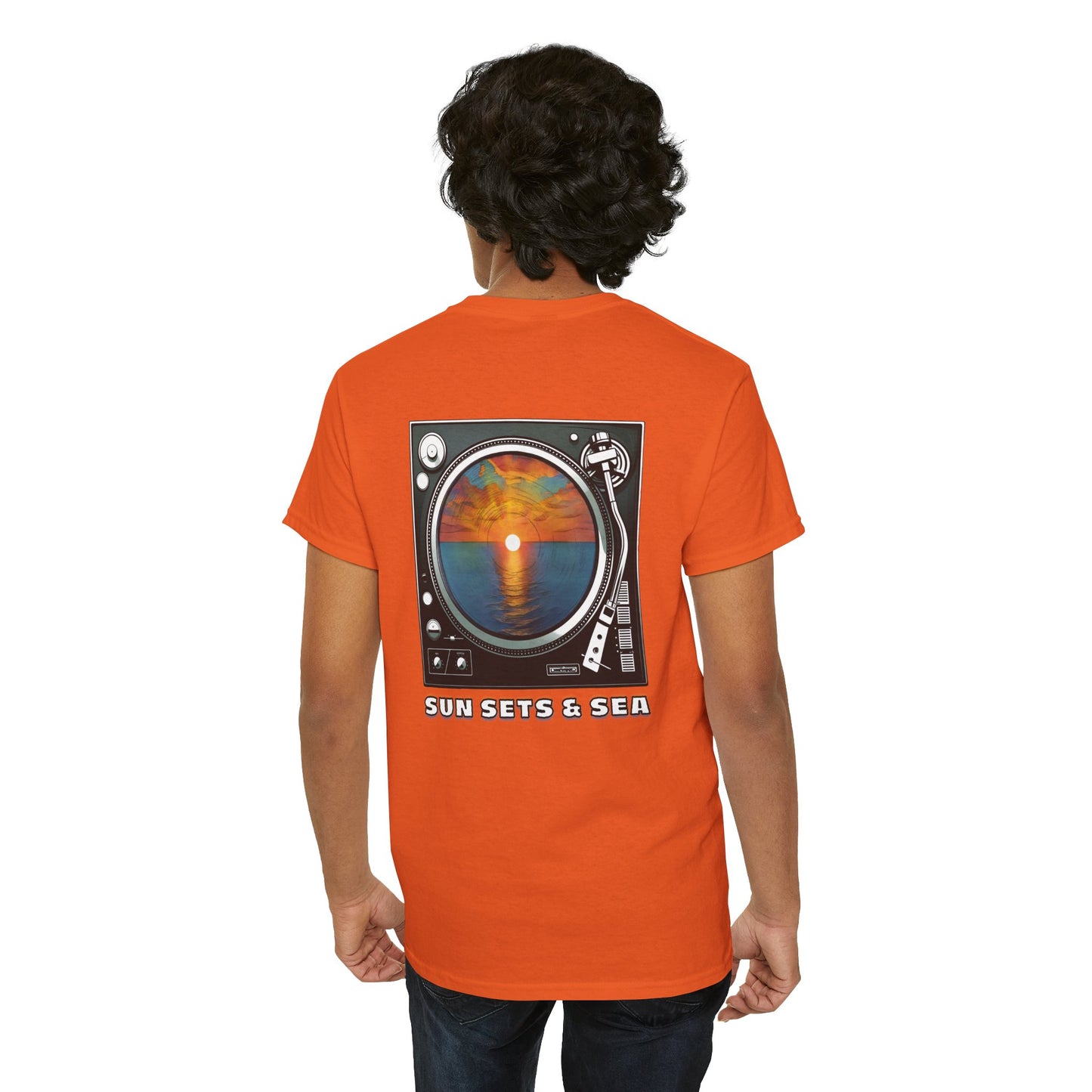 SUN SETS & SEA Unisex Heavy Cotton Tee