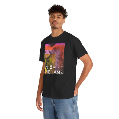 UN ŌM ET UNE ÂME Unisex Heavy Cotton Tee