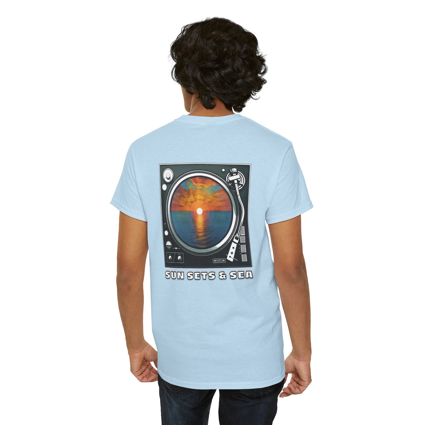 SUN SETS & SEA Unisex Heavy Cotton Tee
