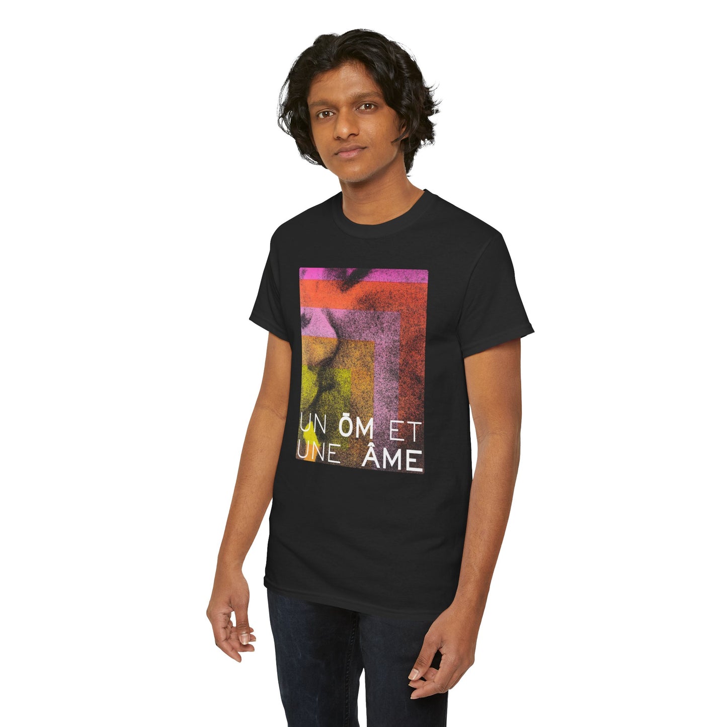 UN ŌM ET UNE ÂME Unisex Heavy Cotton Tee