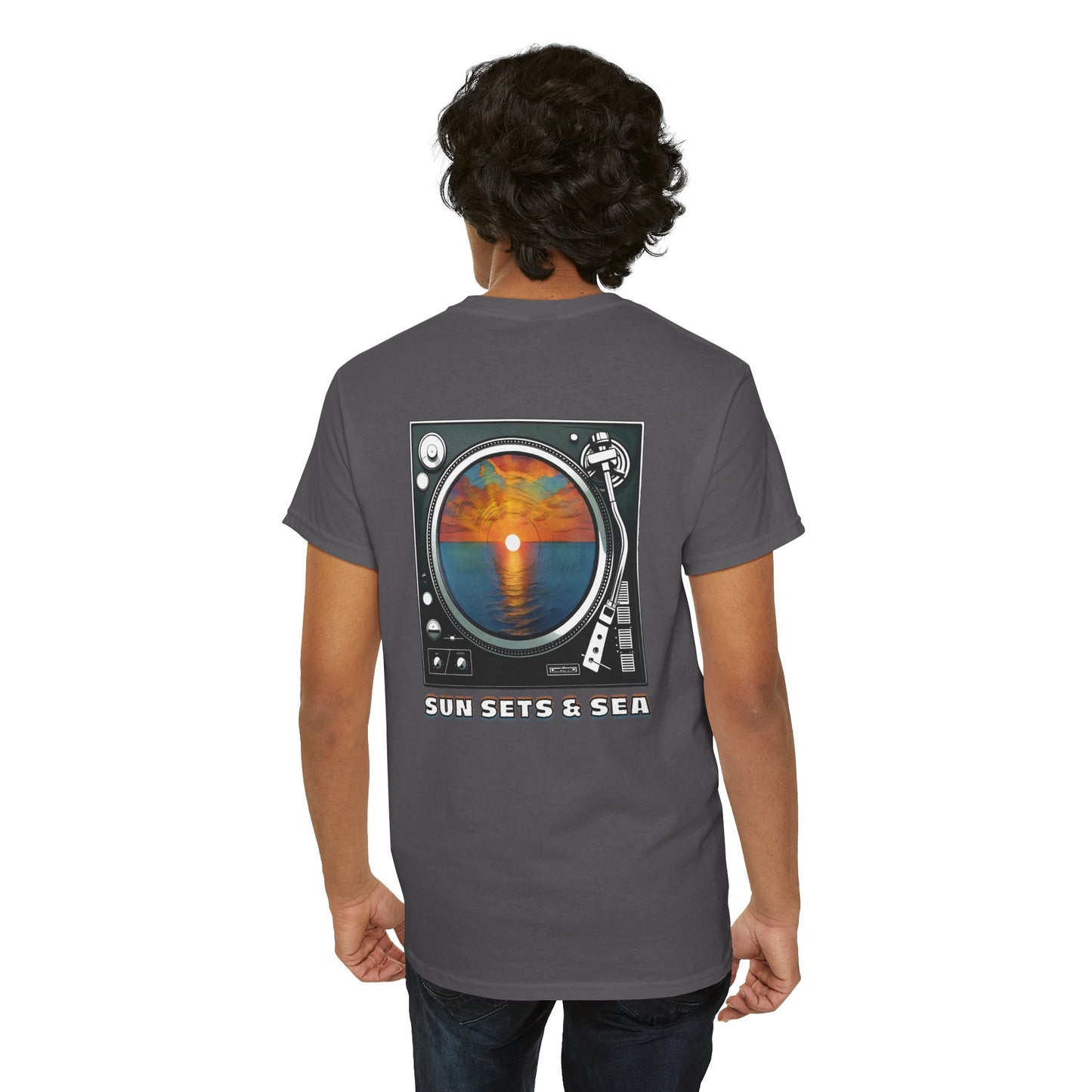 SUN SETS & SEA Unisex Heavy Cotton Tee