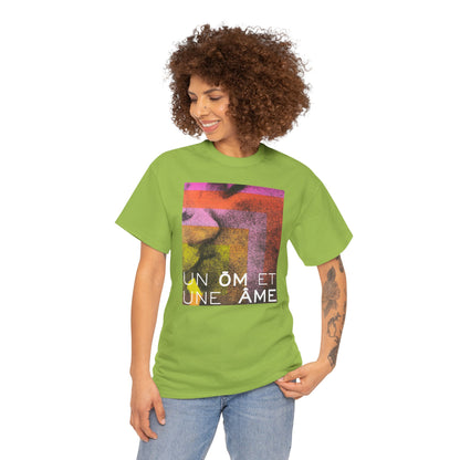 UN ŌM ET UNE ÂME Unisex Heavy Cotton Tee