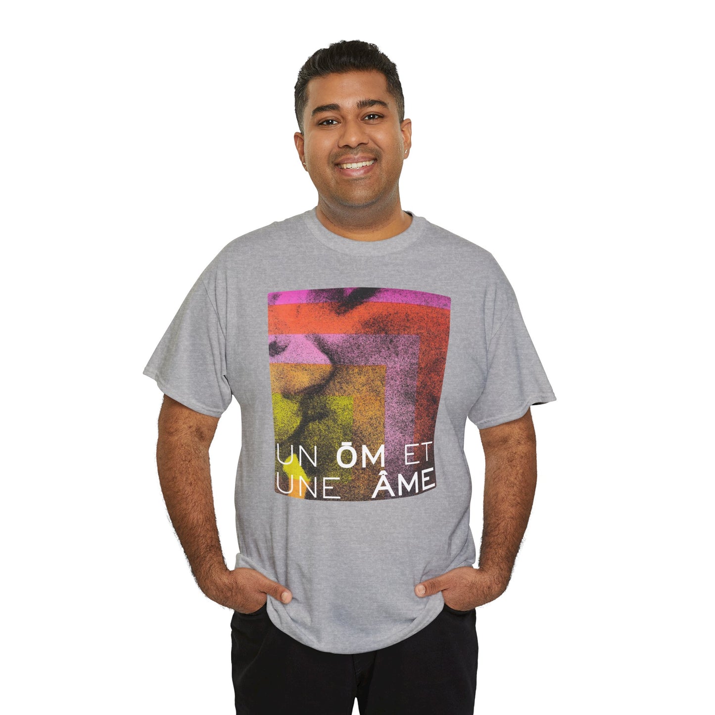 UN ŌM ET UNE ÂME Unisex Heavy Cotton Tee