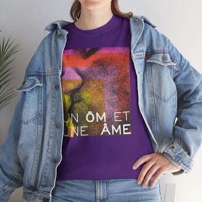 UN ŌM ET UNE ÂME Unisex Heavy Cotton Tee