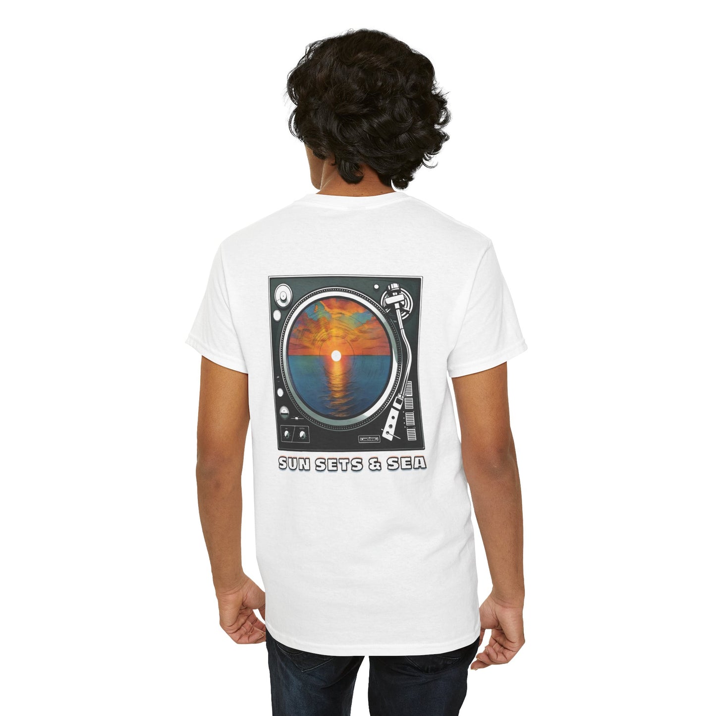 SUN SETS & SEA Unisex Heavy Cotton Tee