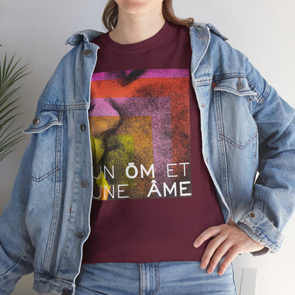UN ŌM ET UNE ÂME Unisex Heavy Cotton Tee