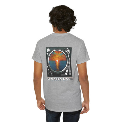 SUN SETS & SEA Unisex Heavy Cotton Tee