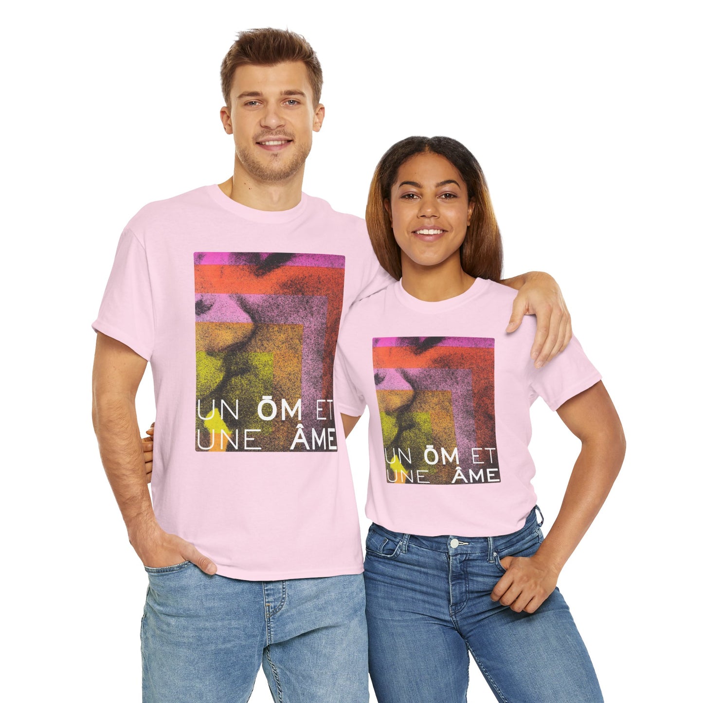 UN ŌM ET UNE ÂME Unisex Heavy Cotton Tee
