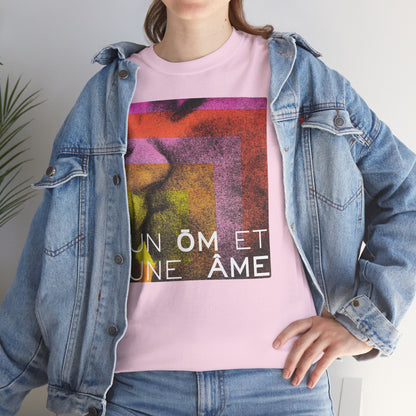 UN ŌM ET UNE ÂME Unisex Heavy Cotton Tee