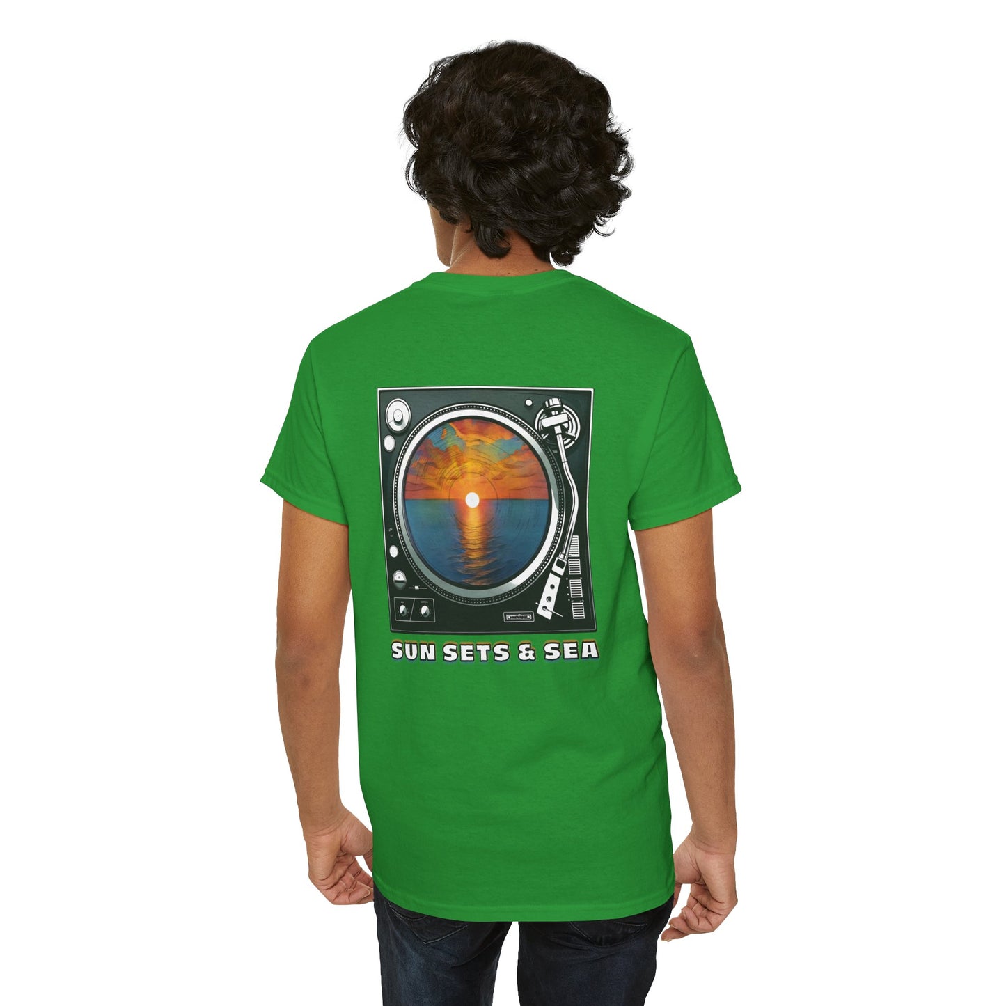 SUN SETS & SEA Unisex Heavy Cotton Tee