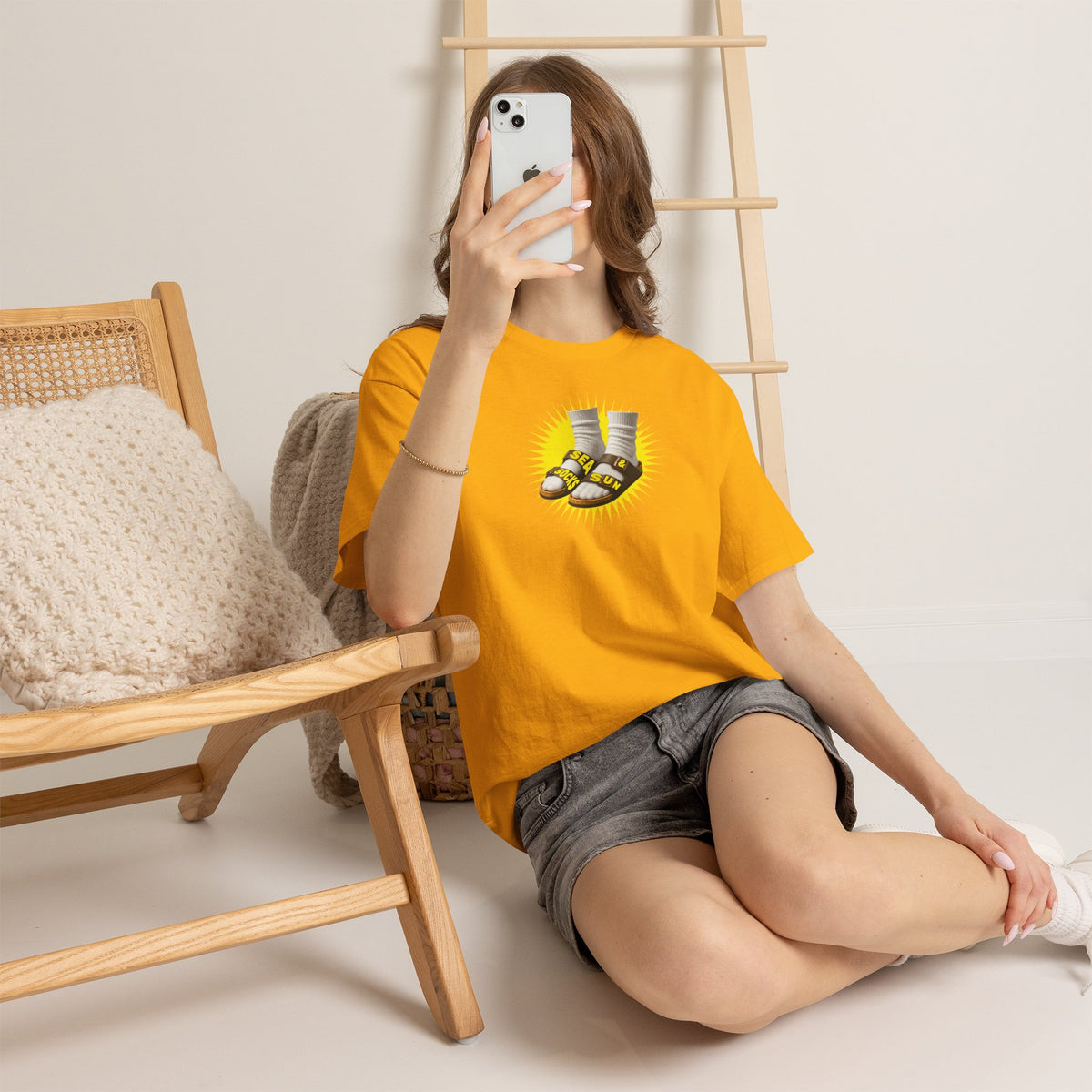 SEA SOCKS & SUN Unisex Heavy Cotton Tee