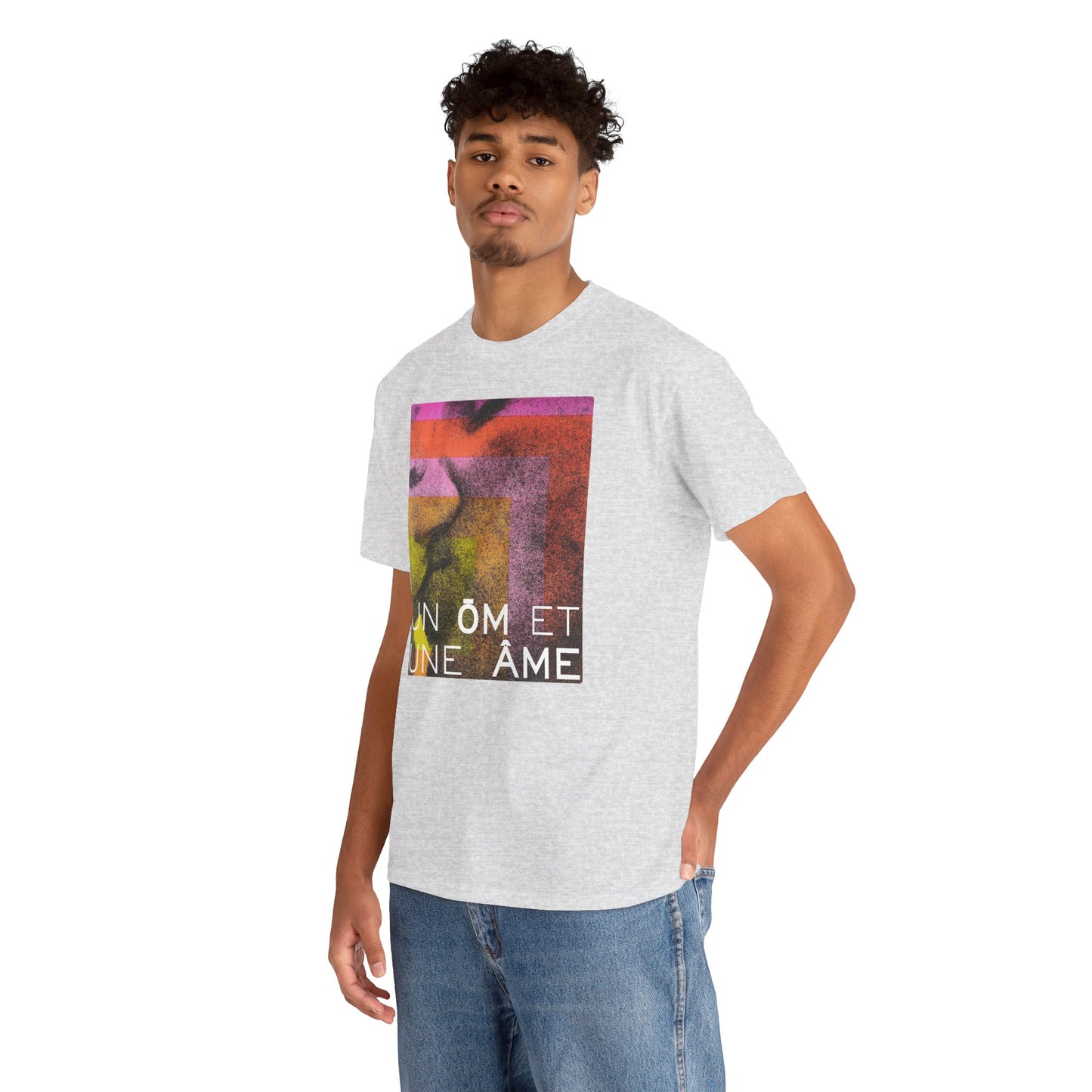 UN ŌM ET UNE ÂME Unisex Heavy Cotton Tee
