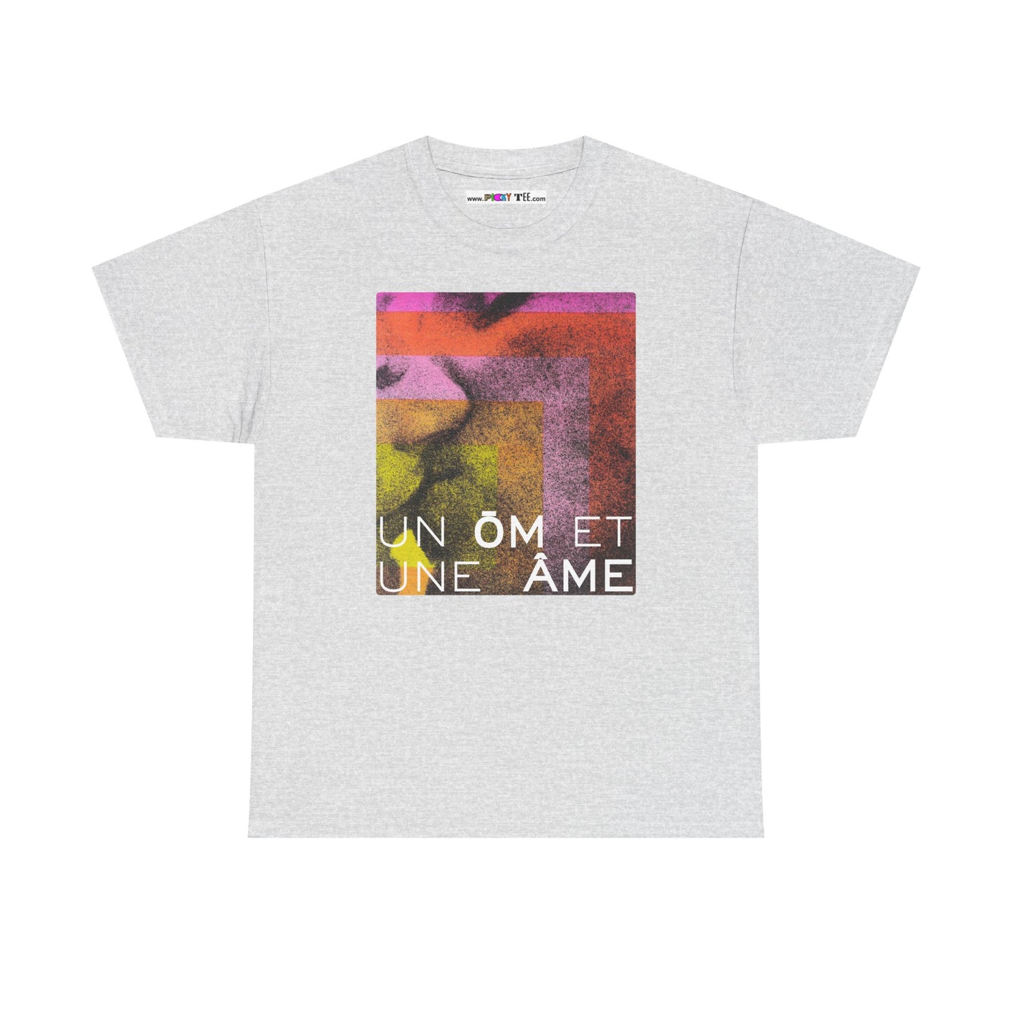 UN ŌM ET UNE ÂME Unisex Heavy Cotton Tee