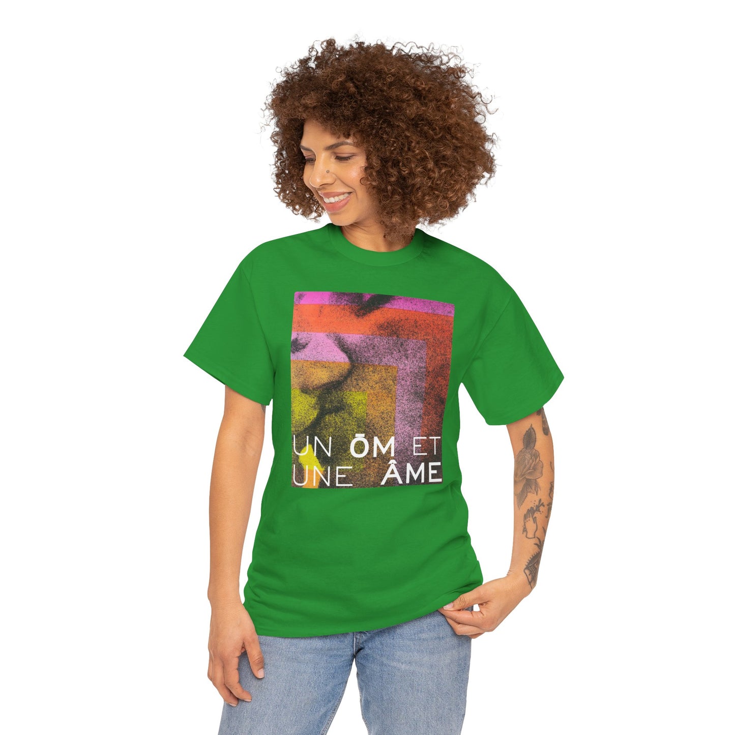 UN ŌM ET UNE ÂME Unisex Heavy Cotton Tee