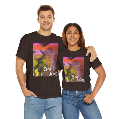 UN ŌM ET UNE ÂME Unisex Heavy Cotton Tee